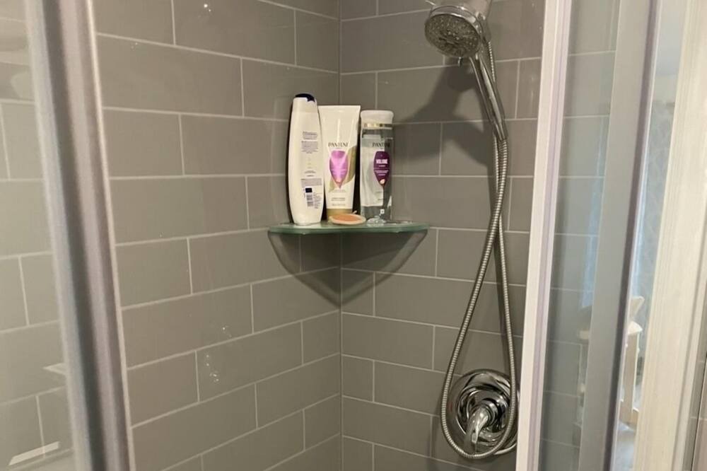 Photo of Bathroom in Joly