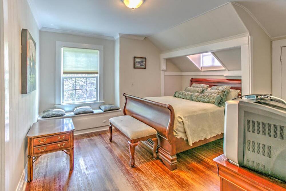 Photo of Bedroom in North Chattanooga