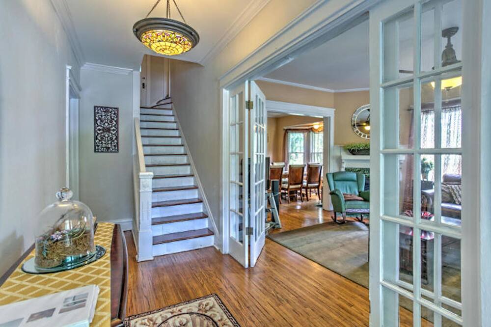 Photo of Livingroom in North Chattanooga