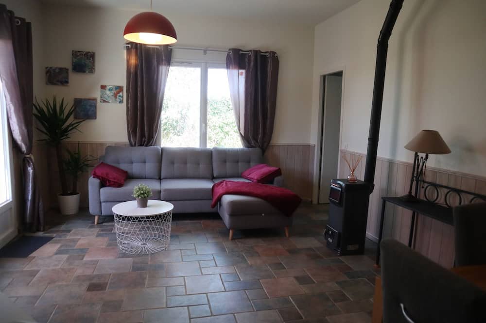 Photo of Livingroom in Lussan