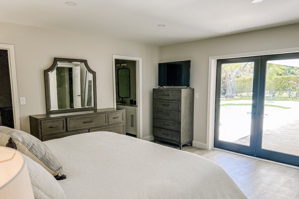 Photo of Bedroom in Palmetto Bay