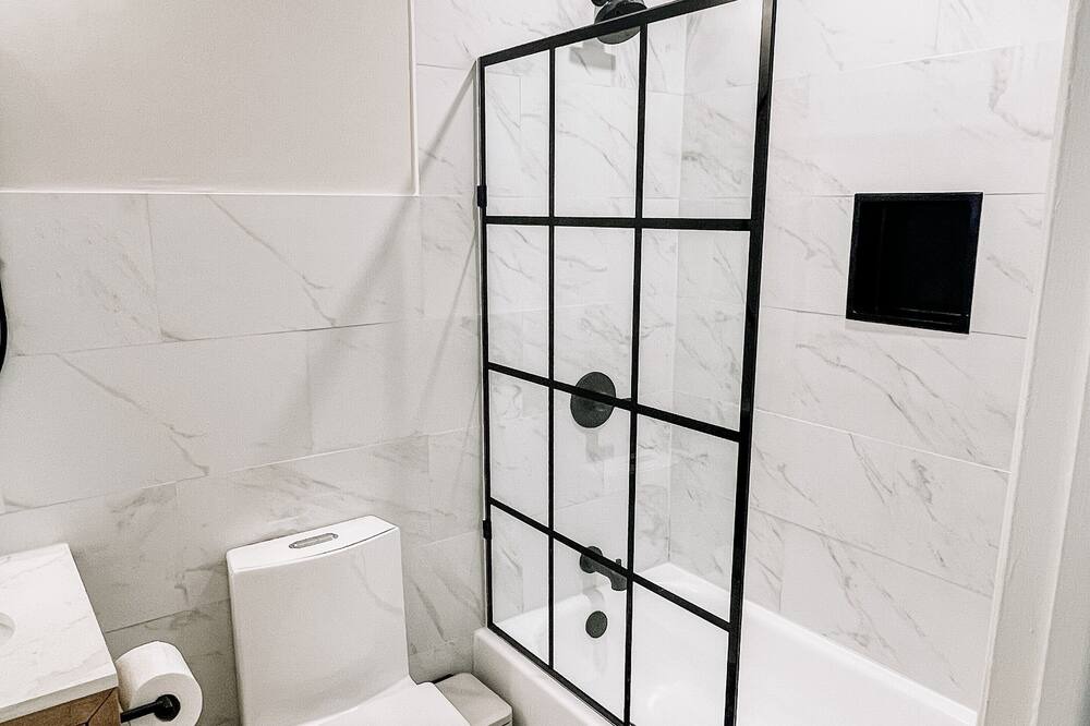 Photo of Bathroom in Palmetto Bay