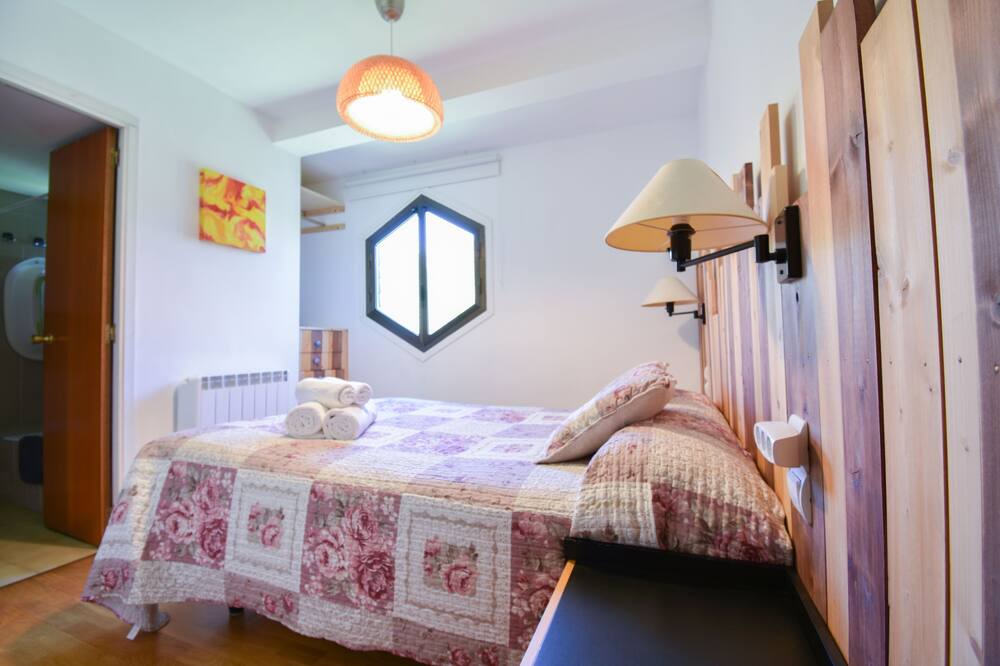 Photo of Bedroom in Esterri D'Aneu
