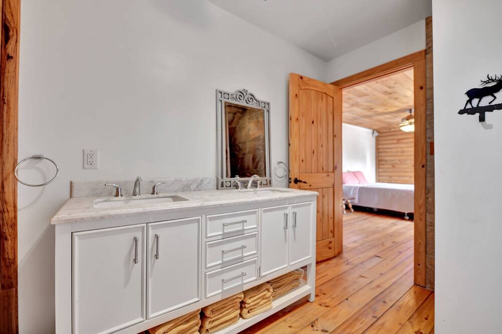 Photo of Bathroom in Burnet