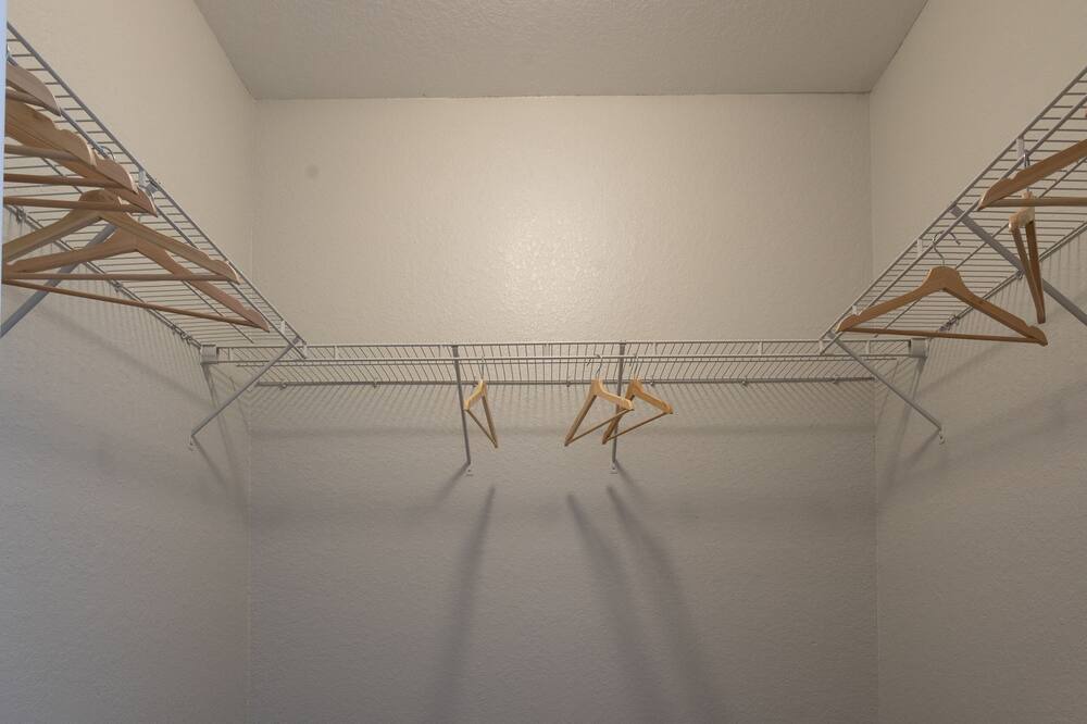 Photo of Bedroom in Florida Center North