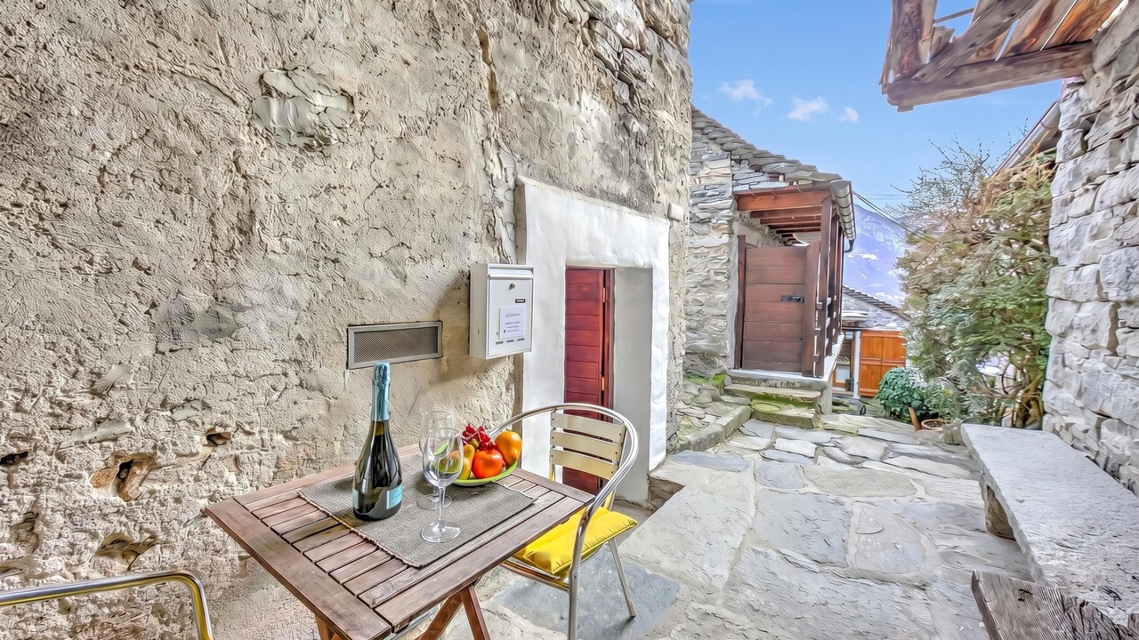Photo of Outdoor in Corippo