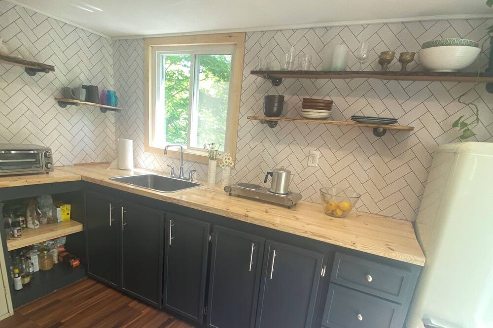 Photo of Kitchen in Central Frontenac