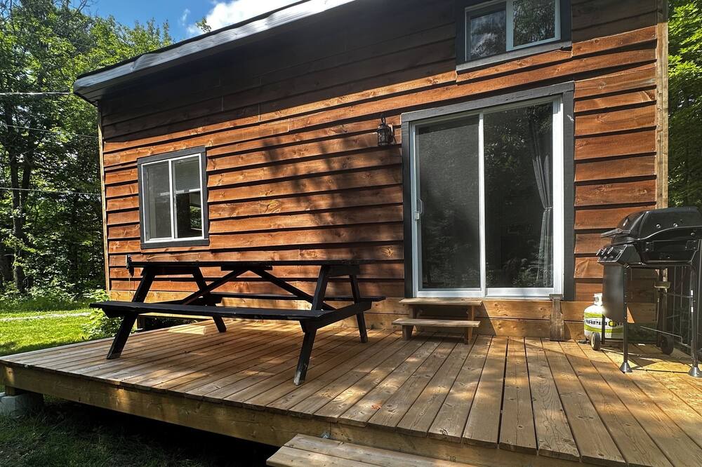 Photo of Patio Balcony in Central Frontenac