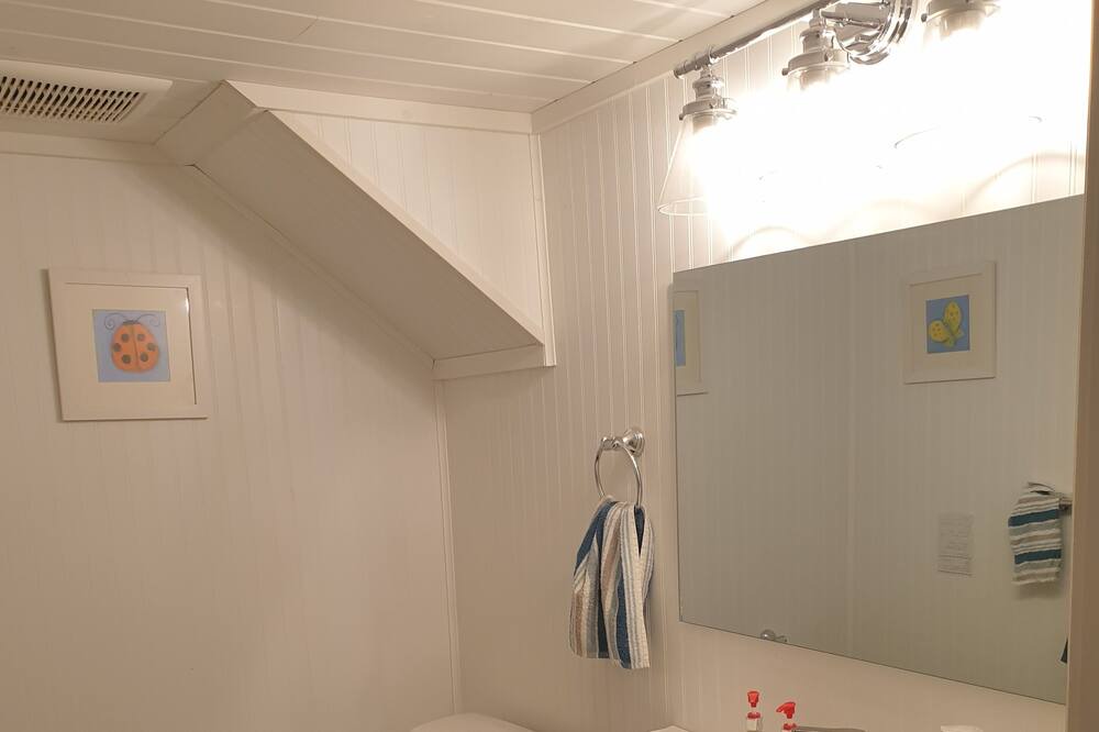 Photo of Bathroom in Coldwater
