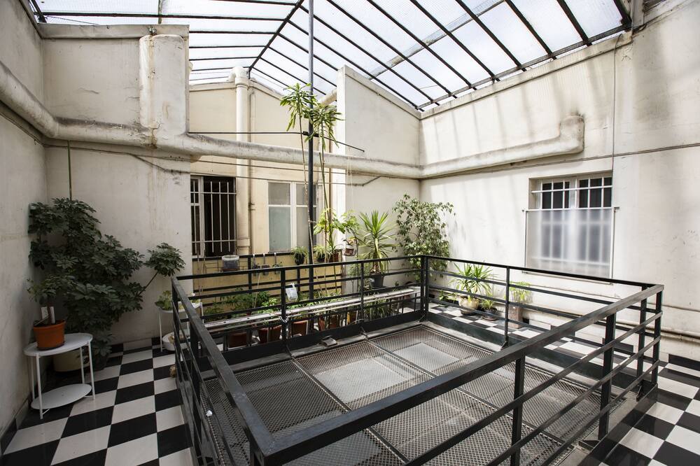 Photo of Patio Balcony in Quartier de la Plaine-de-Monceaux
