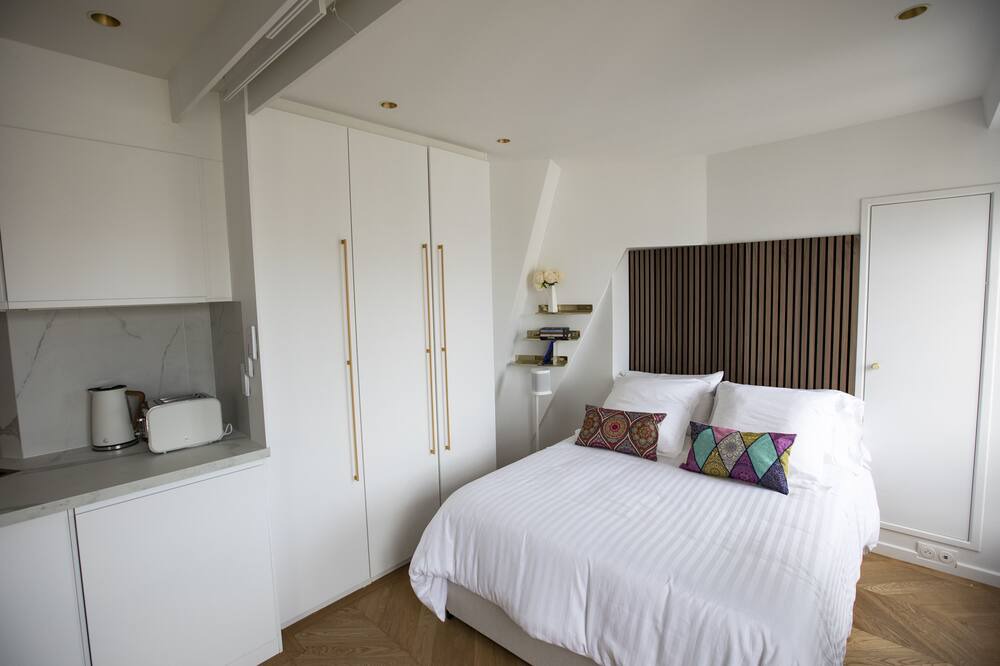 Photo of Bedroom in Quartier de la Plaine-de-Monceaux