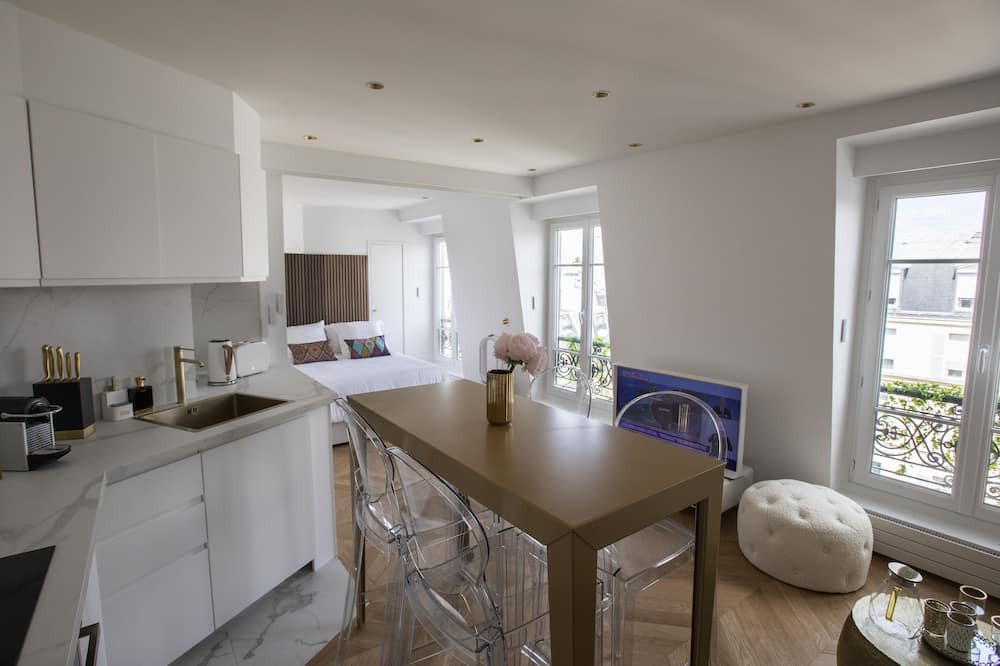 Photo of Kitchen in Quartier de la Plaine-de-Monceaux