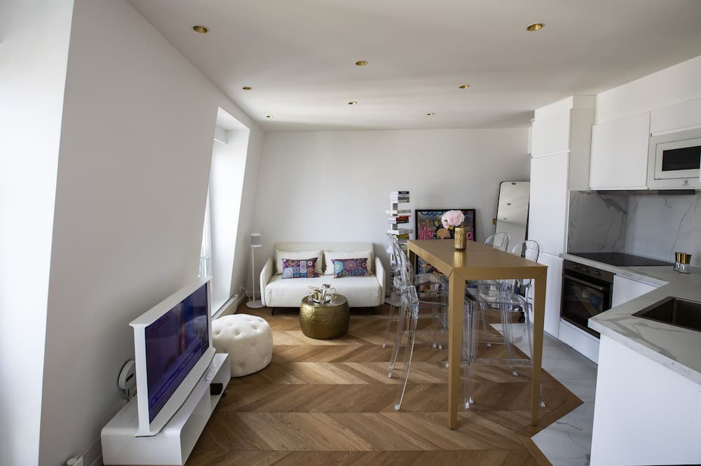 Photo of Bedroom in Quartier de la Plaine-de-Monceaux