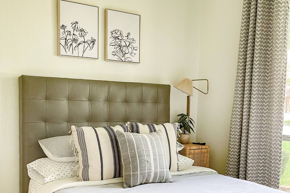 Photo of Bedroom in Grapevine