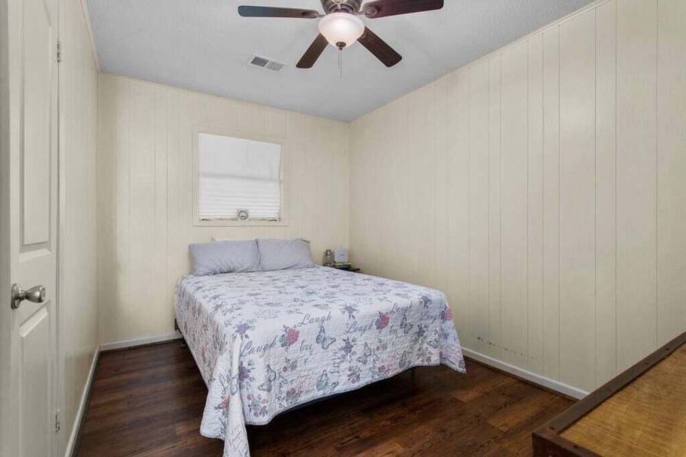 Photo of Bedroom in Lufkin