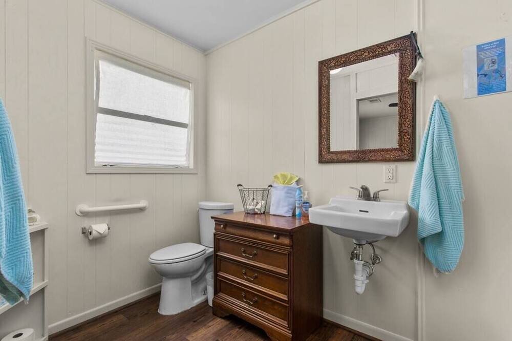Photo of Bathroom in Lufkin