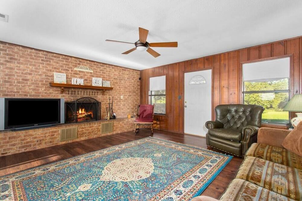 Photo of Livingroom in Lufkin