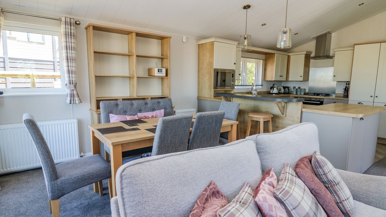 Photo of Others in Borth