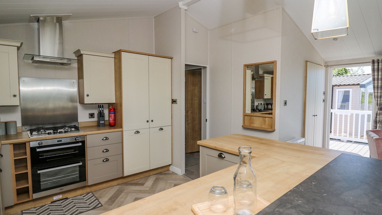 Photo of Others in Borth