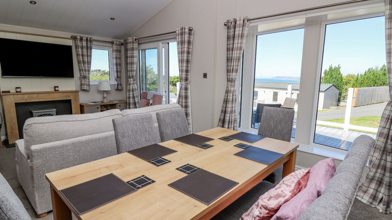 Photo of Others in Borth