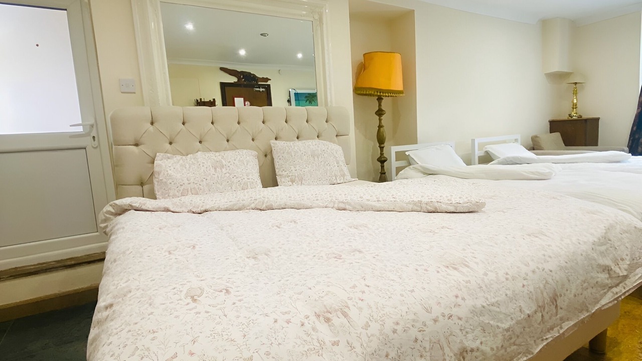 Photo of Bedroom in Ealing Common