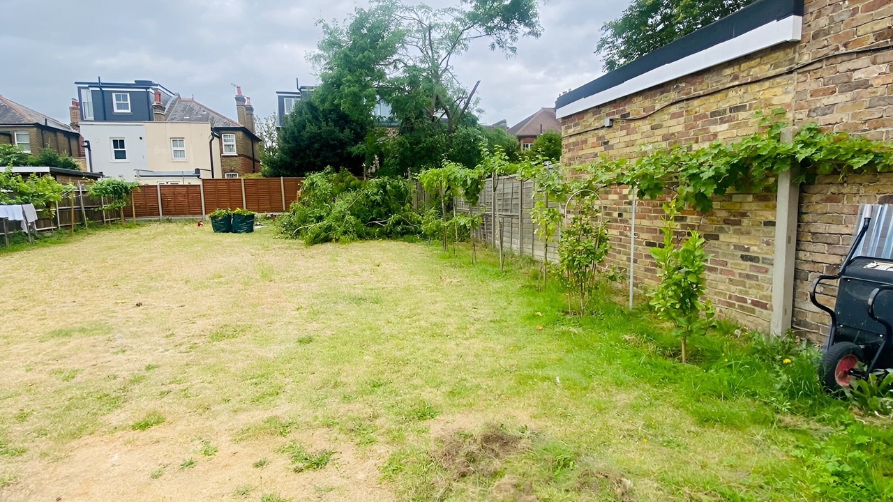 Photo of Outdoor in Ealing Common