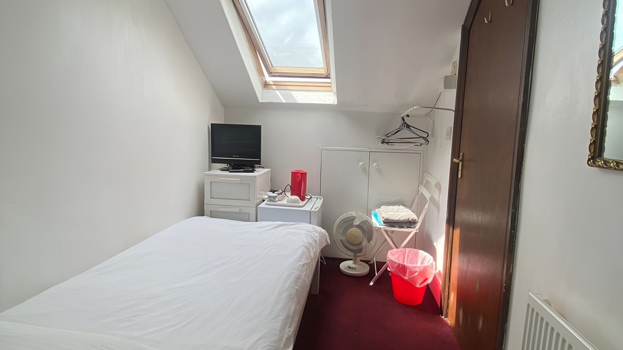 Photo of Bedroom in Ealing Common