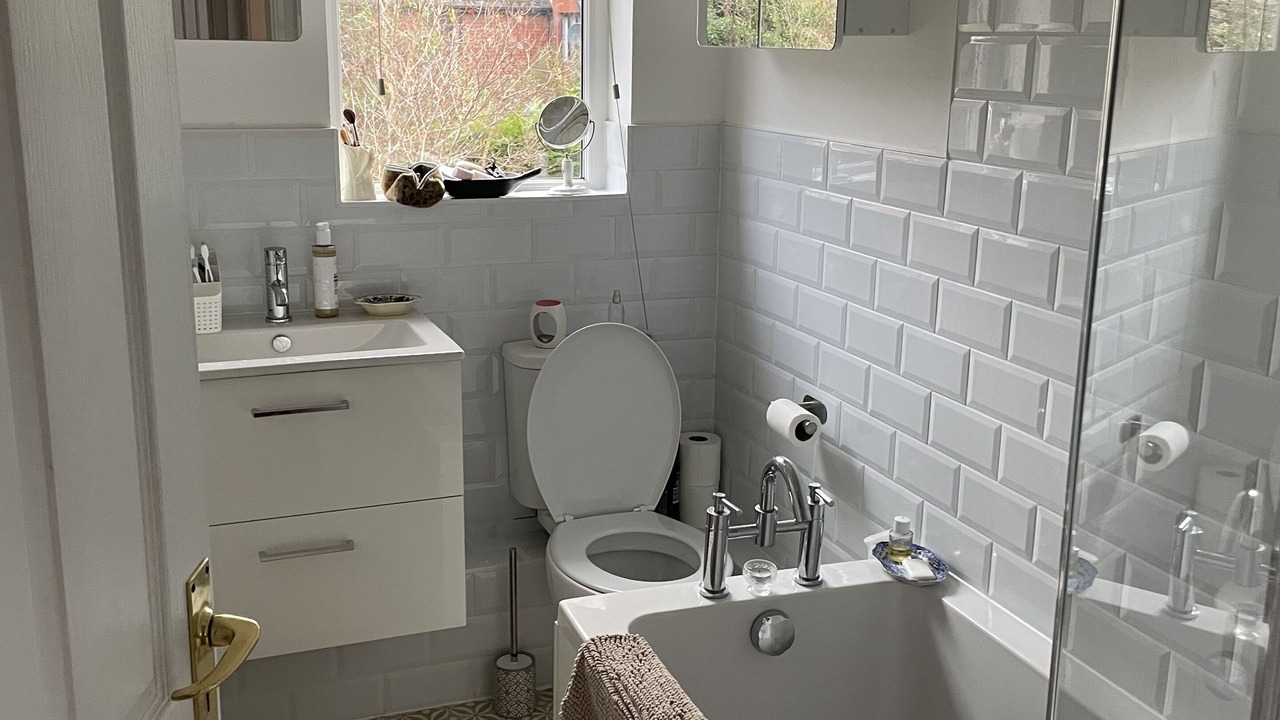 Photo of Bathroom in Berkhamsted