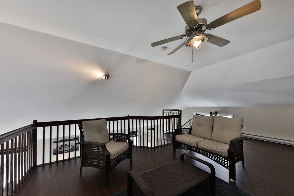 Photo of Livingroom in Brossard