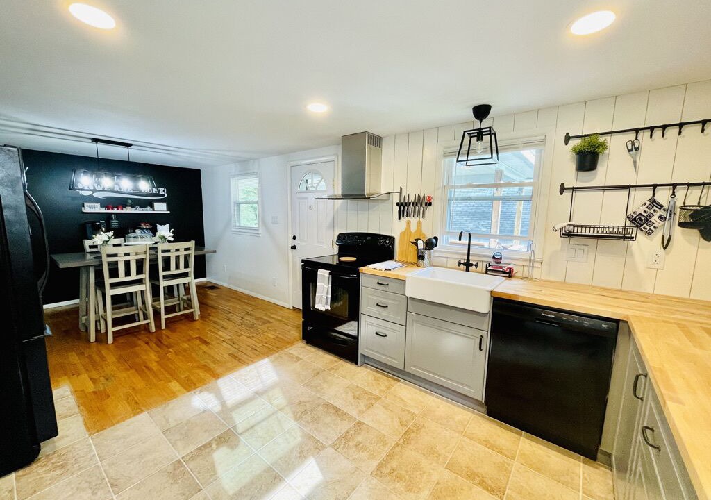 Photo of Kitchen in Warriors Mark