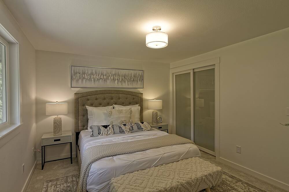 Photo of Bedroom in Boulevard Bluffs