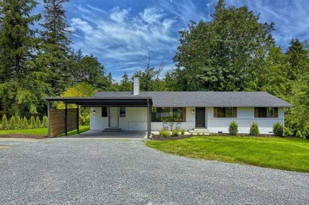 Photo of Outdoor in Boulevard Bluffs