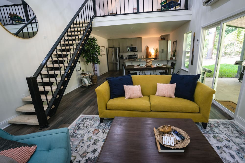 Photo of Livingroom in Lone Star