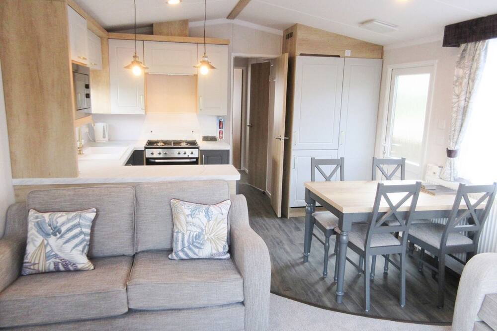 Photo of Livingroom in Rugeley