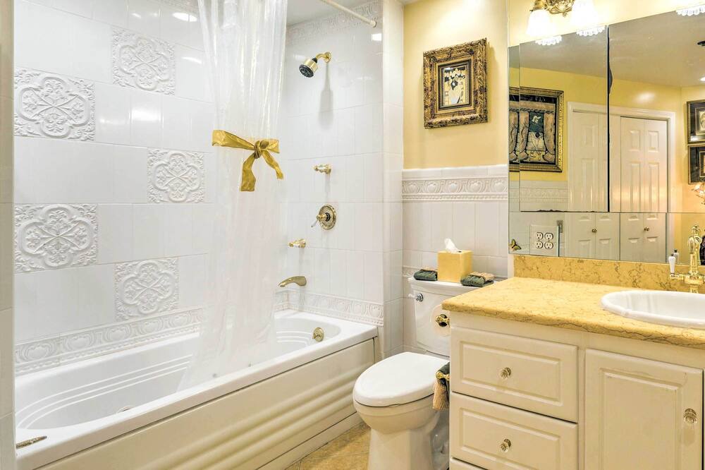 Photo of Bathroom in West End