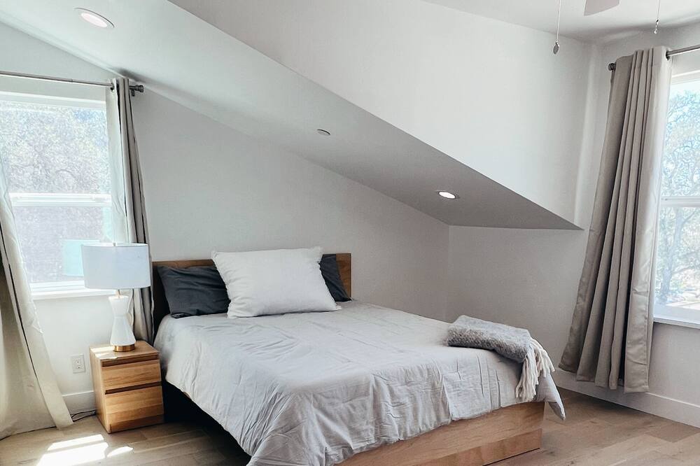 Photo of Bedroom in Granite Bay