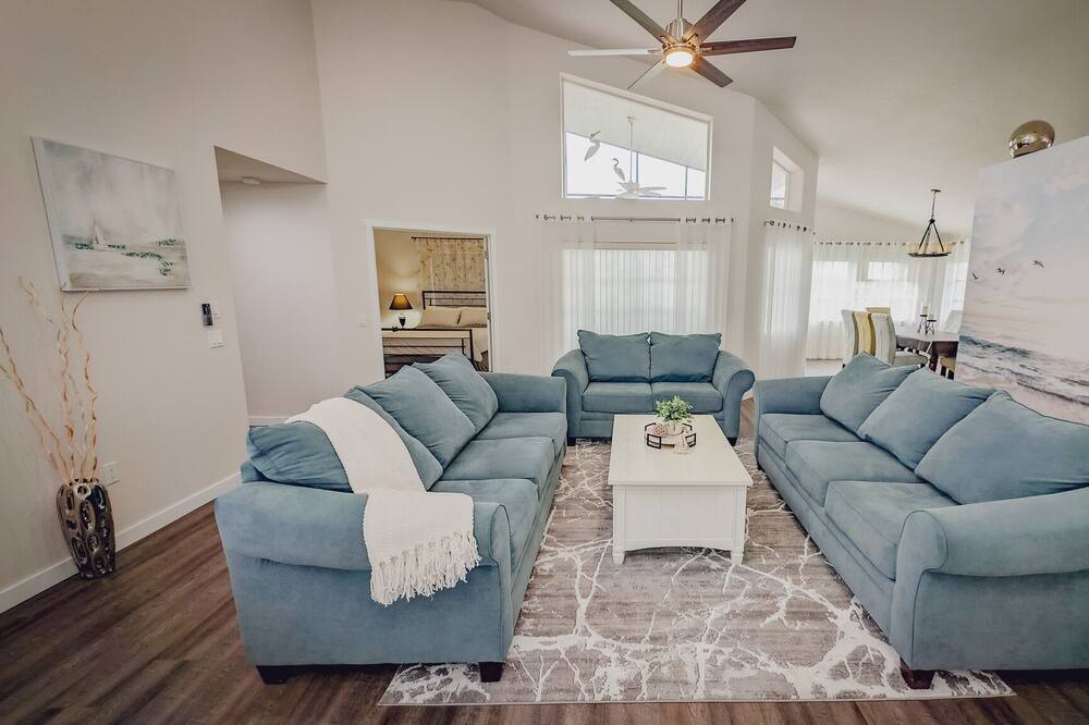 Photo of Livingroom in Placida
