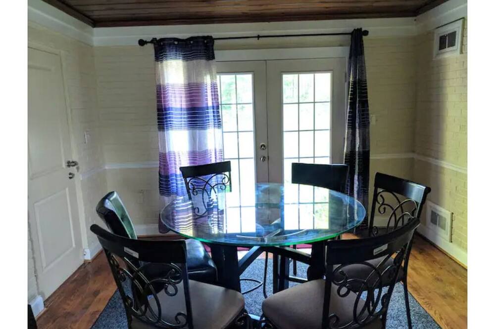 Photo of Kitchen in Hillandale