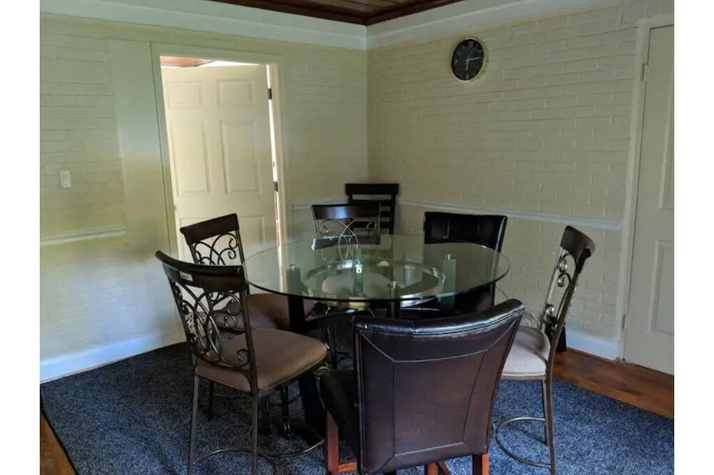 Photo of Kitchen in Hillandale