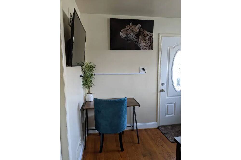 Photo of Bedroom in Hillandale