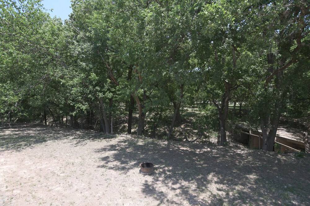 Photo of Outdoor in Utopia
