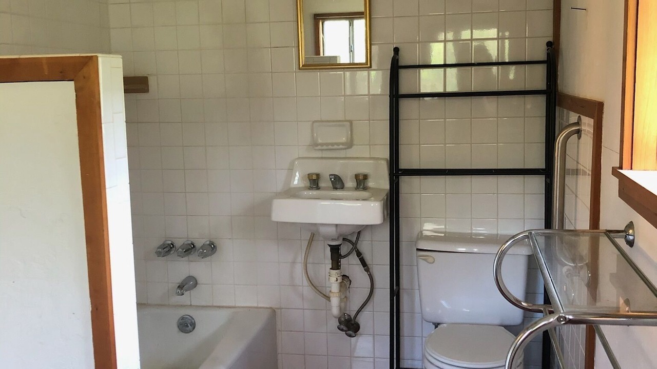 Photo of Bathroom in Noble