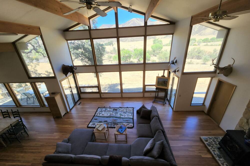 Photo of Livingroom in Paicines