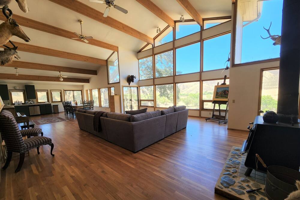 Photo of Livingroom in Paicines