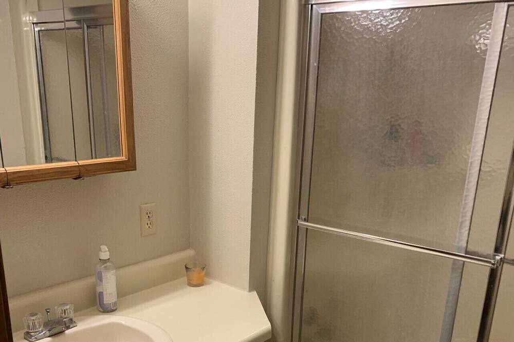 Photo of Bathroom in Pettit