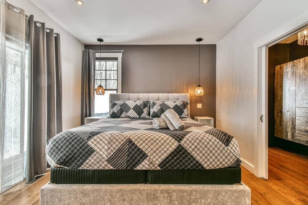 Photo of Bedroom in Saint-Faustin-Lac-Carre
