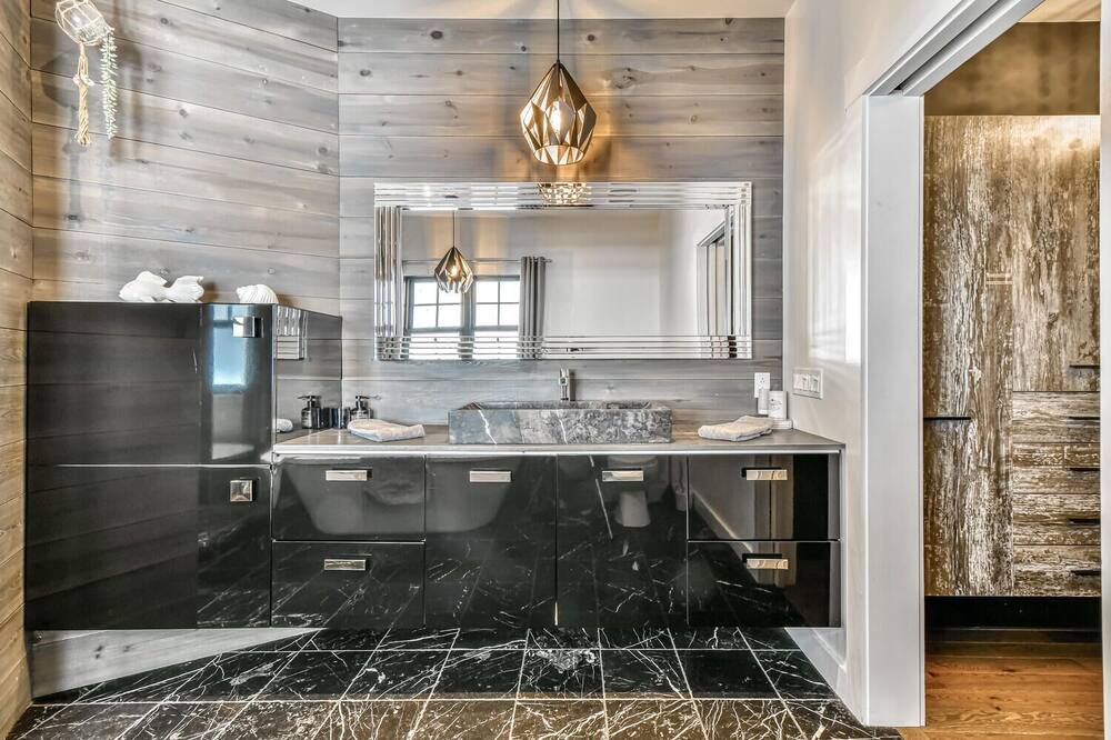Photo of Bathroom in Saint-Faustin-Lac-Carre