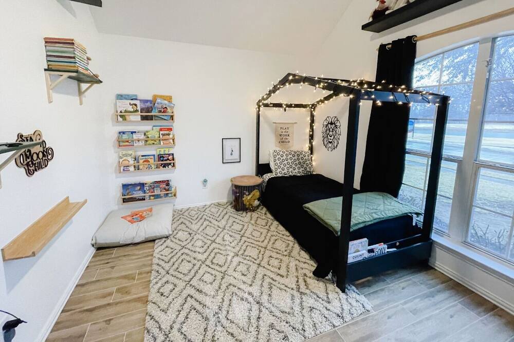 Photo of Bedroom in Allen