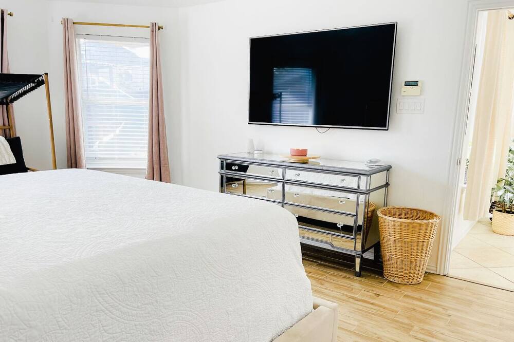 Photo of Bedroom in Allen