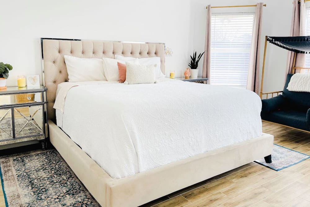Photo of Bedroom in Allen